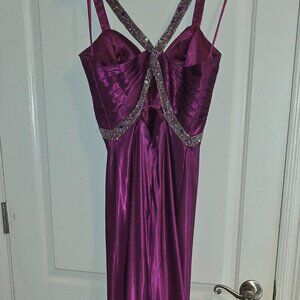Cache size 8 Formal Prom Ball Gown Fuscia Purple